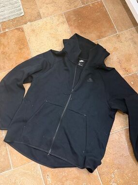 Nike Men’s Black Full-Zip Hoodie Jacket